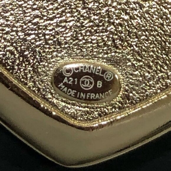 CHANEL CC Logo Rhinestone Heart Pearl Brooch Gold Tone Pin A21B Auth w/Box #7441 - Picture 10 of 10